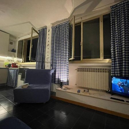 Апартаменты Monolocale Baia Dei Delfini Портовенере Экстерьер фото